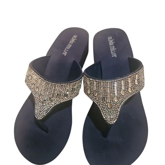 Olivia Miller Women Fashion Vegan Leather upper Jewel Thong  Slide Sandal Size 9 - Picture 2 of 6